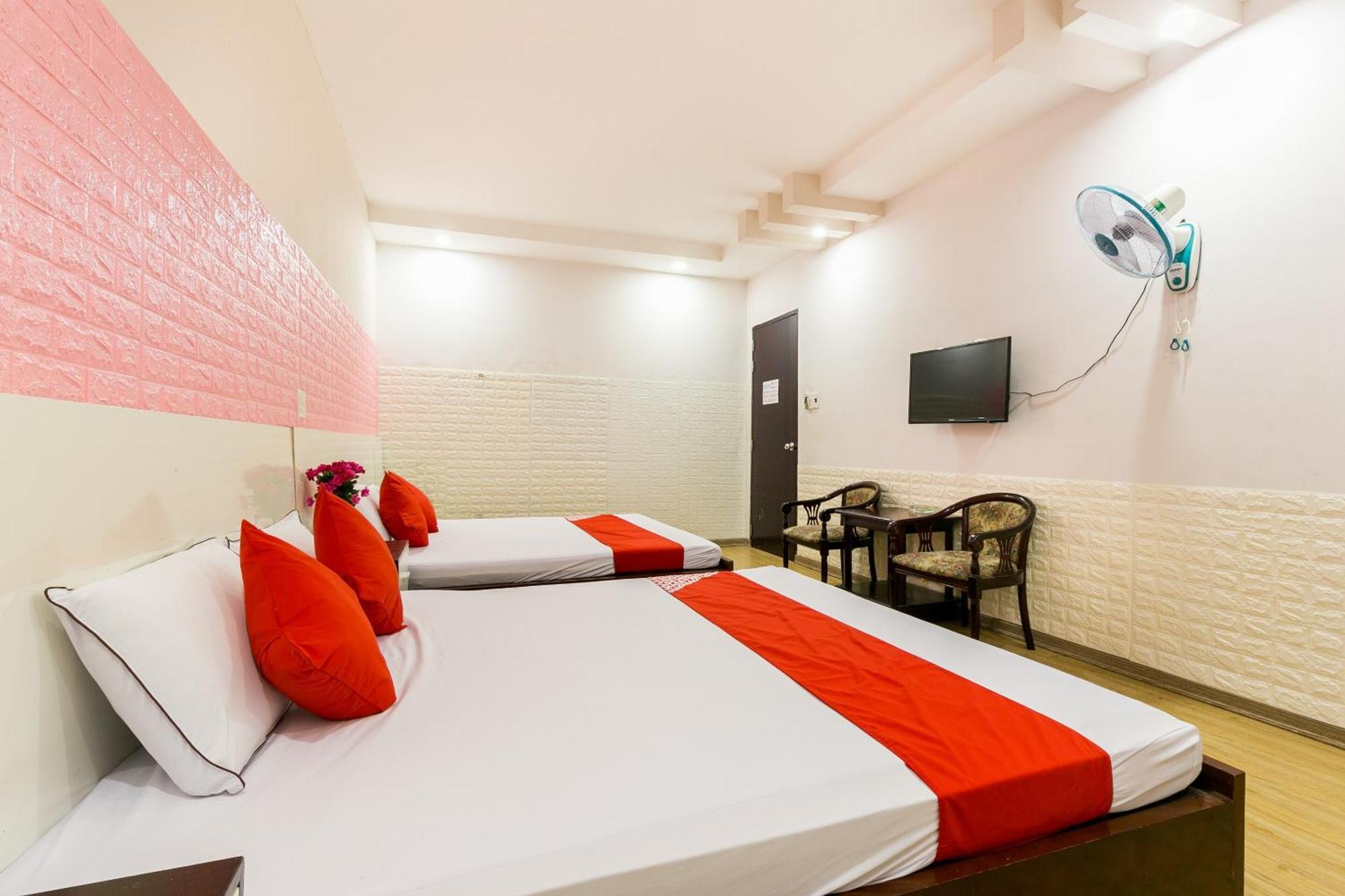 Oyo 373 Habana Hotel Хошимин Экстерьер фото